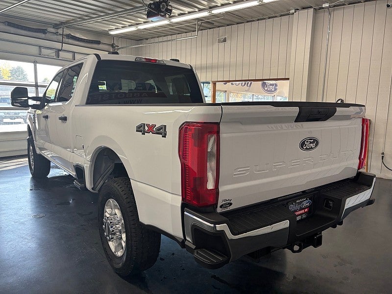 2027 Ford Super Duty F-250 SRW F-250® XLT