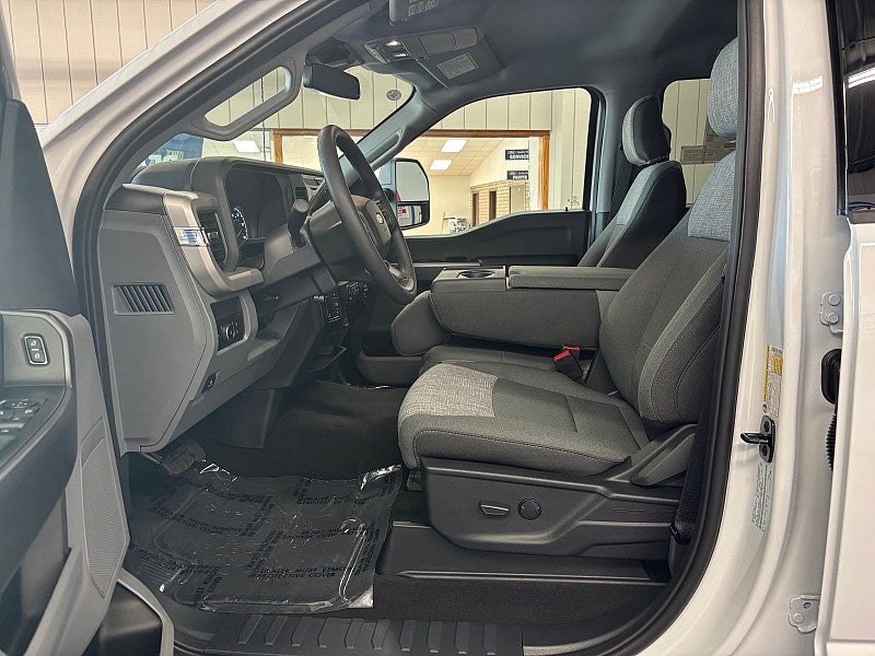 2027 Ford Super Duty F-250 SRW F-250® XLT