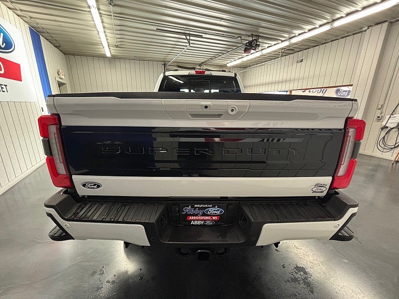 2027 Ford Super Duty F-250 SRW F-250® Platinum®