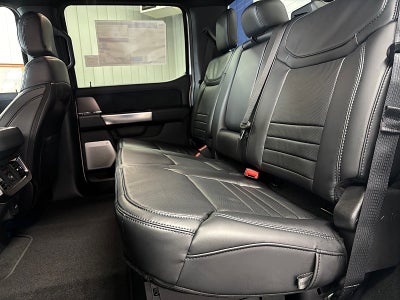2027 Ford Super Duty F-250 SRW F-250® Platinum®