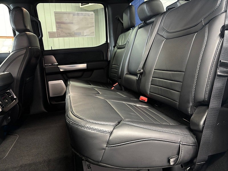 2027 Ford Super Duty F-250 SRW F-250® Platinum®