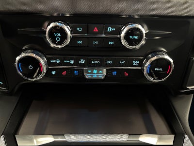 2027 Ford Super Duty F-250 SRW F-250® Platinum®