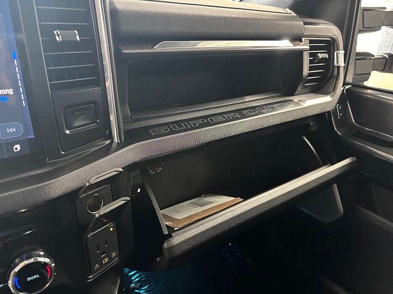 2027 Ford Super Duty F-250 SRW F-250® Platinum®