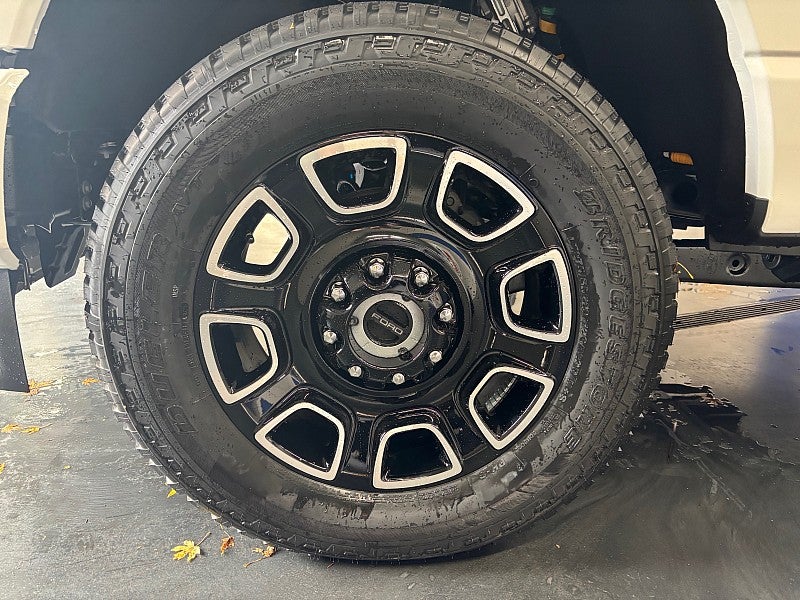 2027 Ford Super Duty F-250 SRW F-250® Platinum®