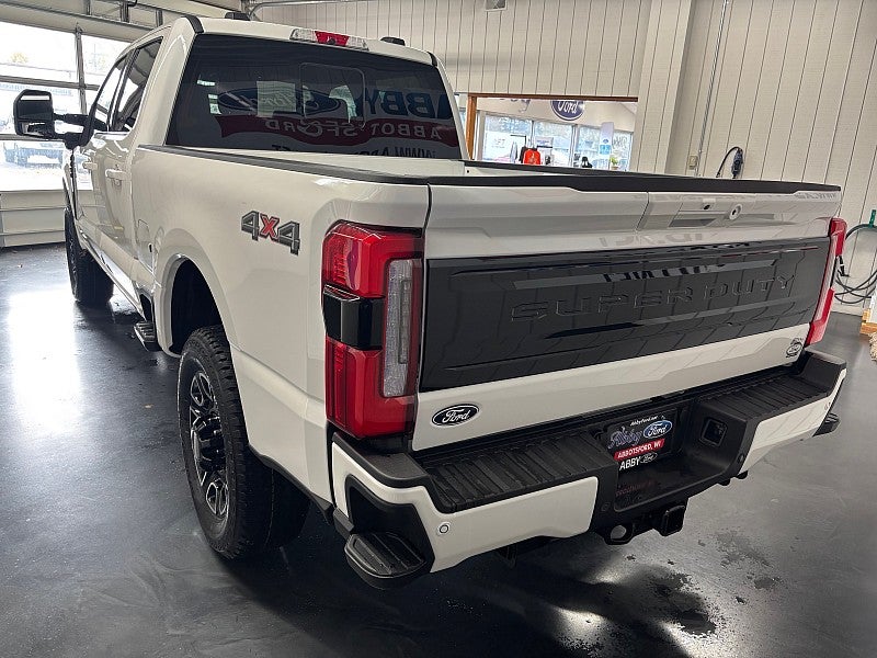 2027 Ford Super Duty F-250 SRW F-250® Platinum®