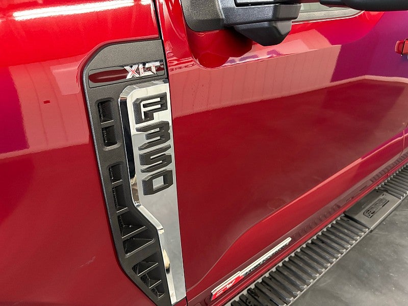 2026 Ford Super Duty F-350 SRW F-350® XLT