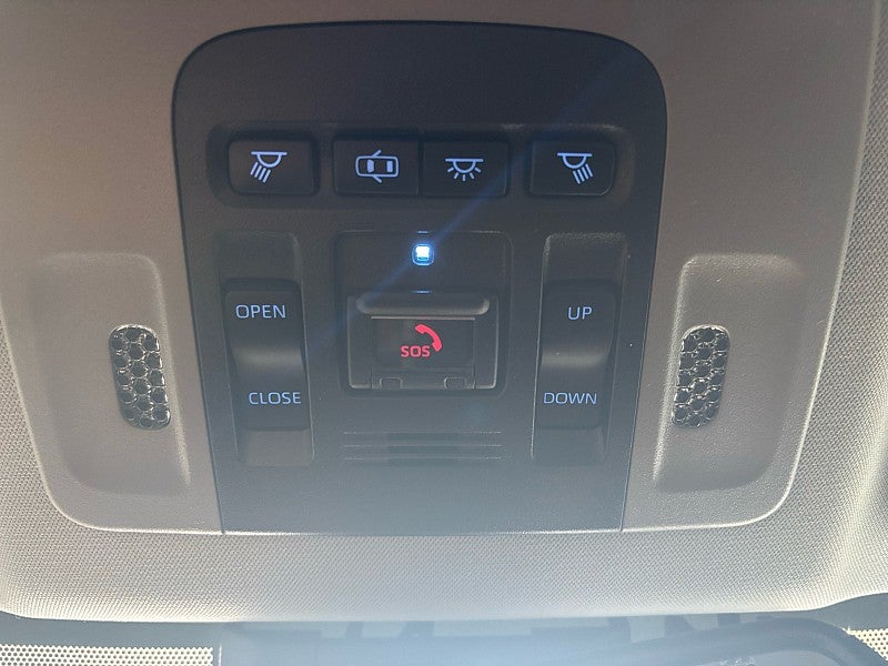2020 Toyota Camry Hybrid LE