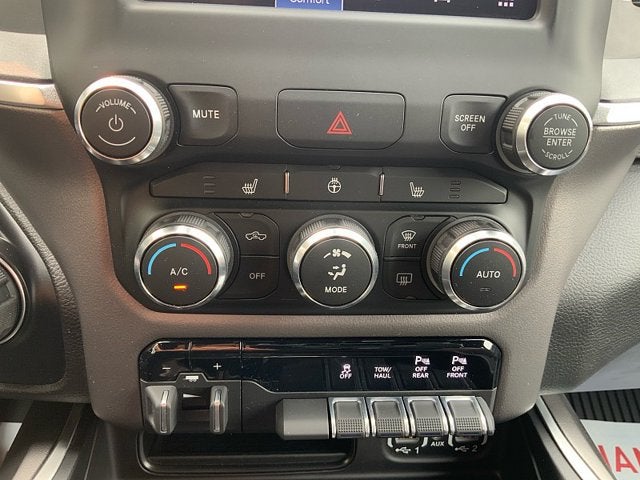 2022 RAM 1500 Big Horn Quad Cab 4x4 6'4' Box