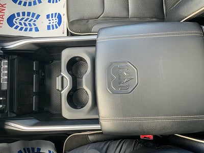 2023 RAM 1500 Laramie Crew Cab 4x4 5'7' Box