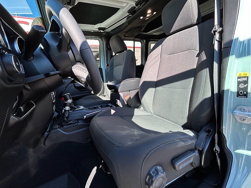 2023 Jeep Wrangler 4-Door Sport Altitude 4x4