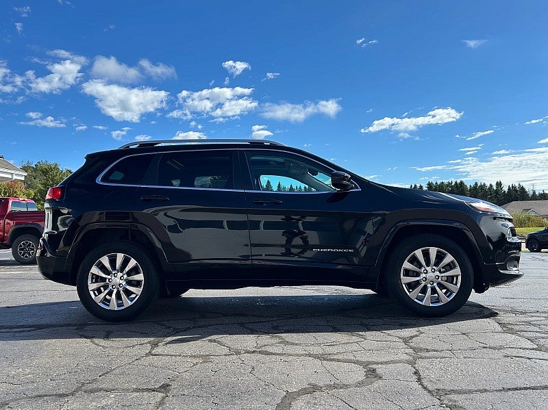 2017 Jeep Cherokee Overland 4x4